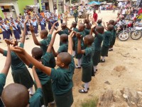  Wanafunzi wakielimisha jamii